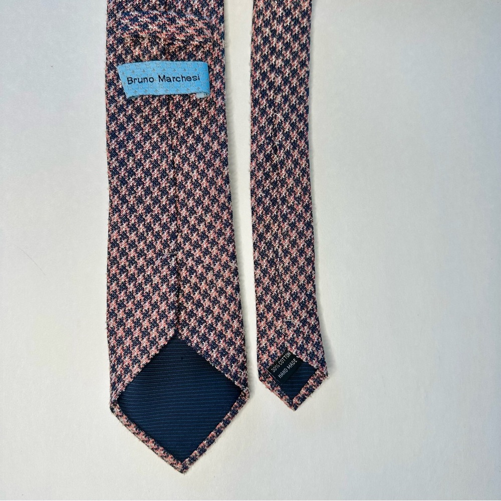 BRUNO MARCHESI Silk Cotton Textured Navy & Pink Houndstooth Classic Tie, 3” - Picture 3 of 7